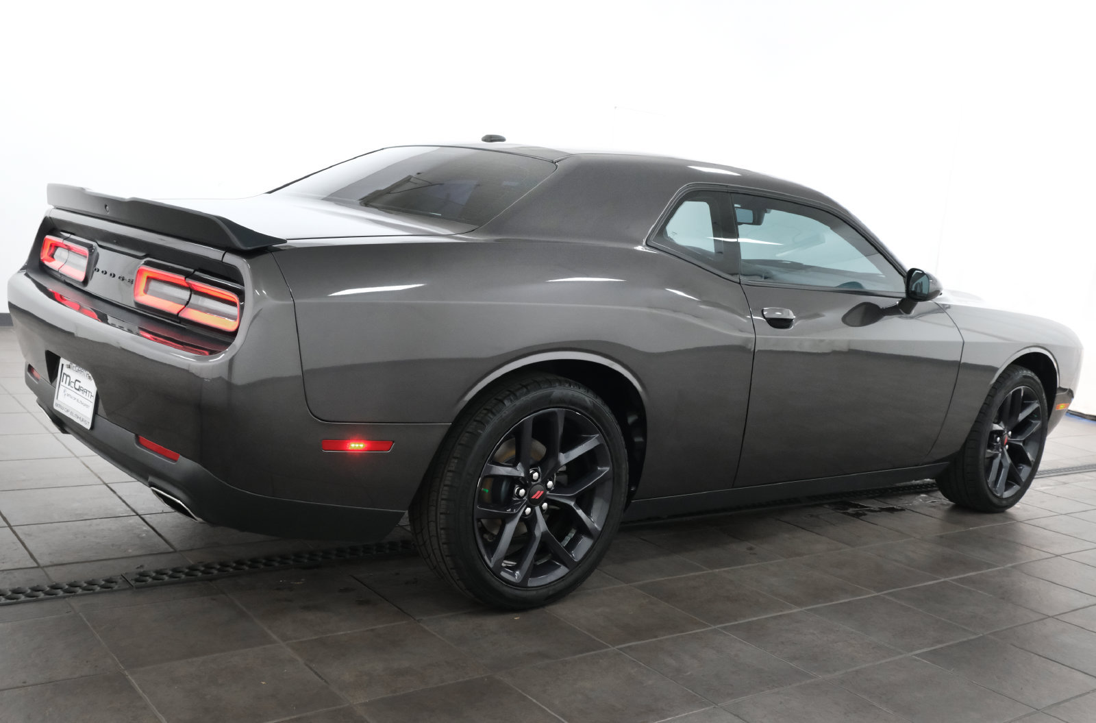 Used 2021 Dodge Challenger SXT RWD image 6