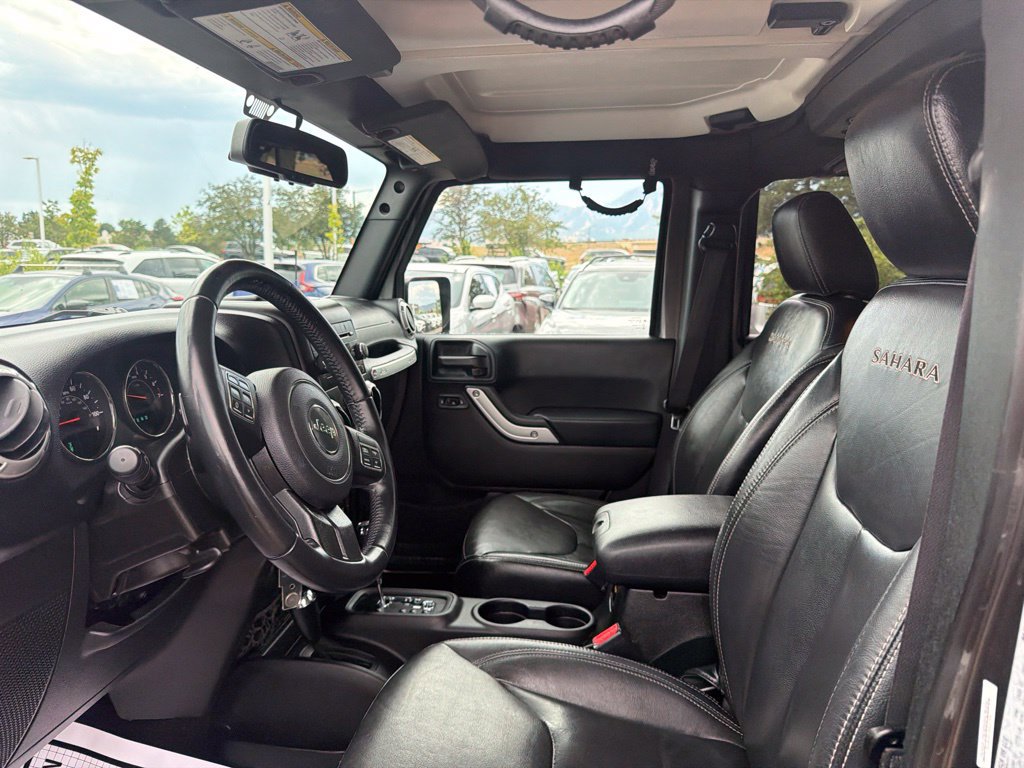 Used 2016 Jeep Wrangler Unlimited Sahara w/ Connectivity Group AWD/4WD image 23