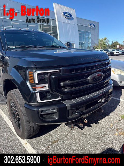 Used 2022 Ford F350 Lariat w/ Black Appearance Package AWD/4WD image 2