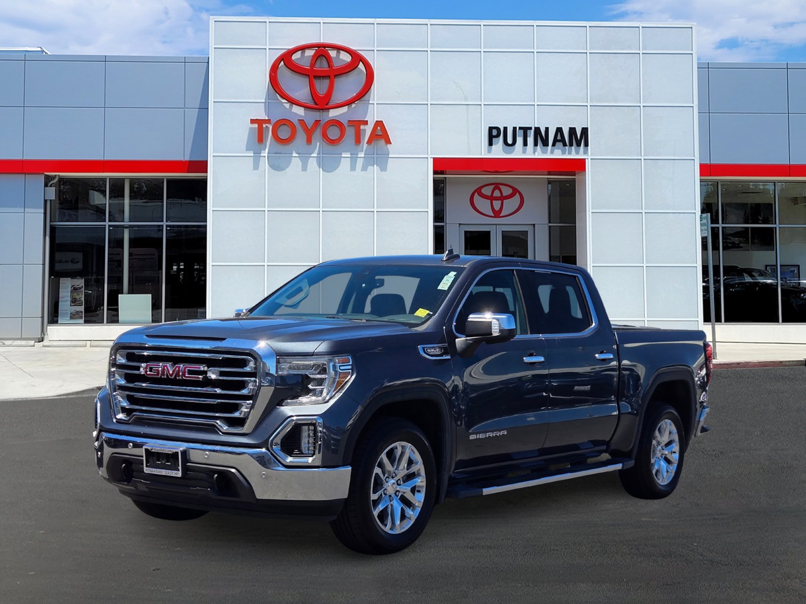 Used 2020 GMC Sierra 1500 SLT w/ SLT Premium Plus Package RWD image 8