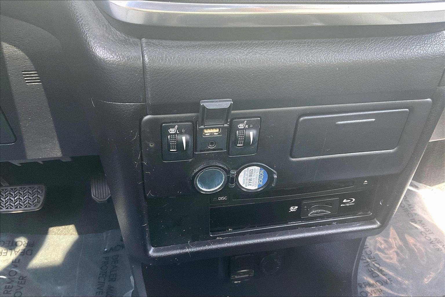 Used 2019 Toyota Sienna Limited Premium FWD image 40