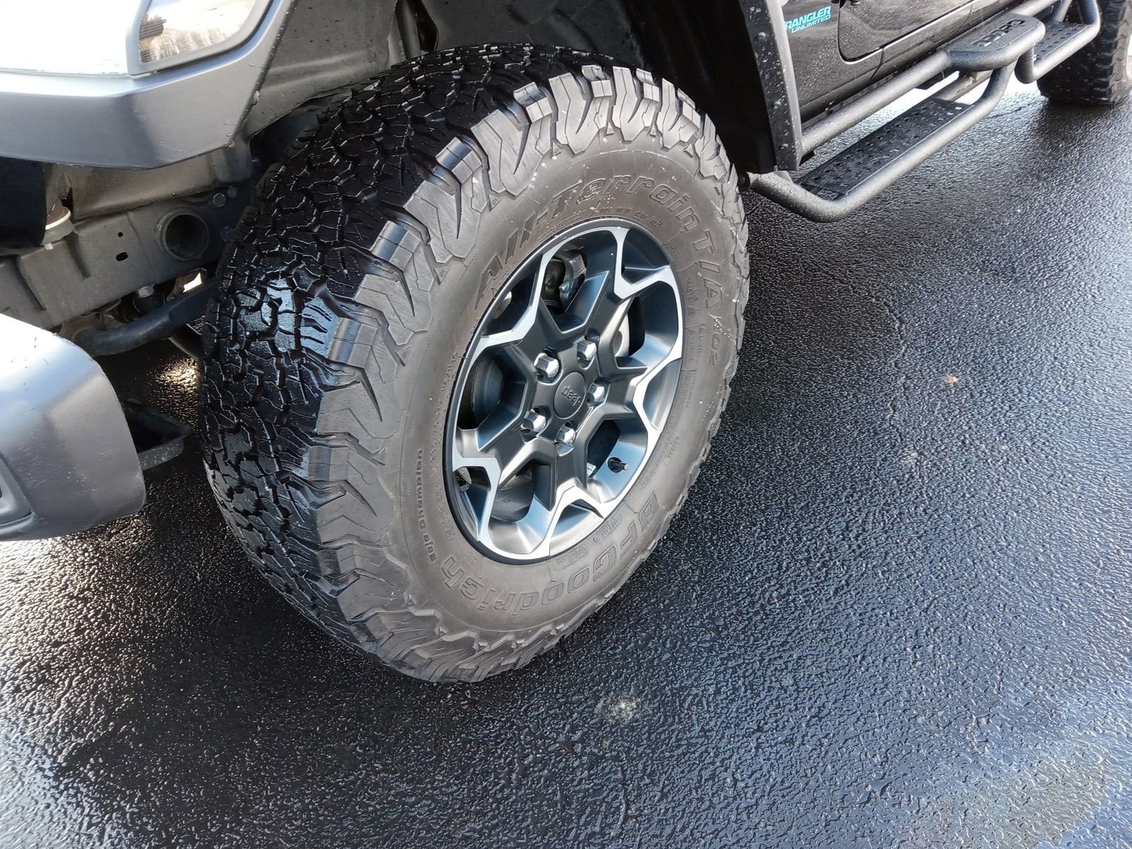 Used 2022 Jeep Wrangler Unlimited Rubicon 4xe w/ Dual Top Group image 6