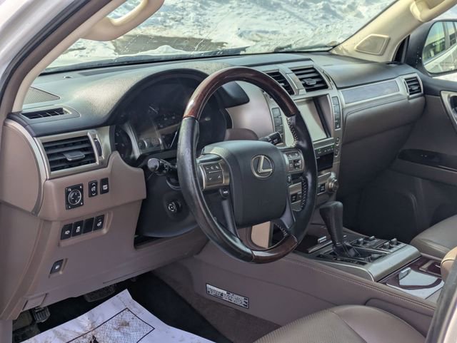 Used 2017 Lexus GX 460 Luxury w/ Sport Design Package image 14