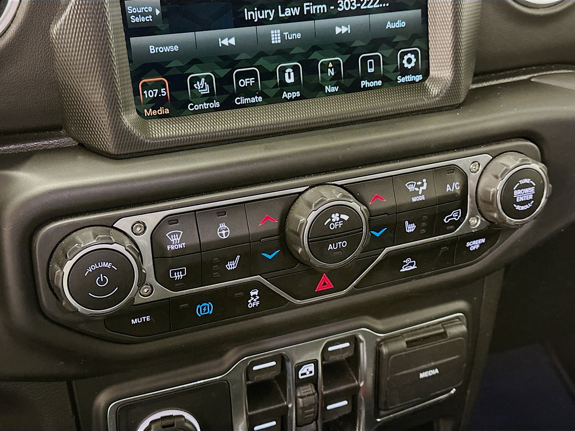 Used 2022 Jeep Wrangler Sahara w/ Cold Weather Group image 24