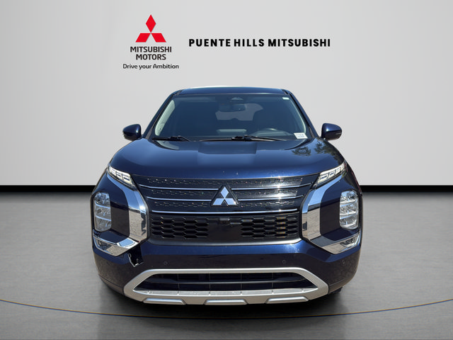 Used 2022 Mitsubishi Outlander SE FWD image 2