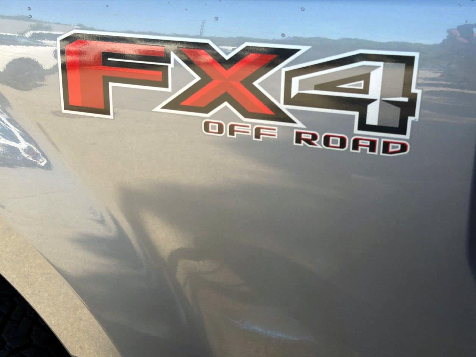 Used 2022 Ford F250 XL w/ STX Appearance Package AWD/4WD image 8