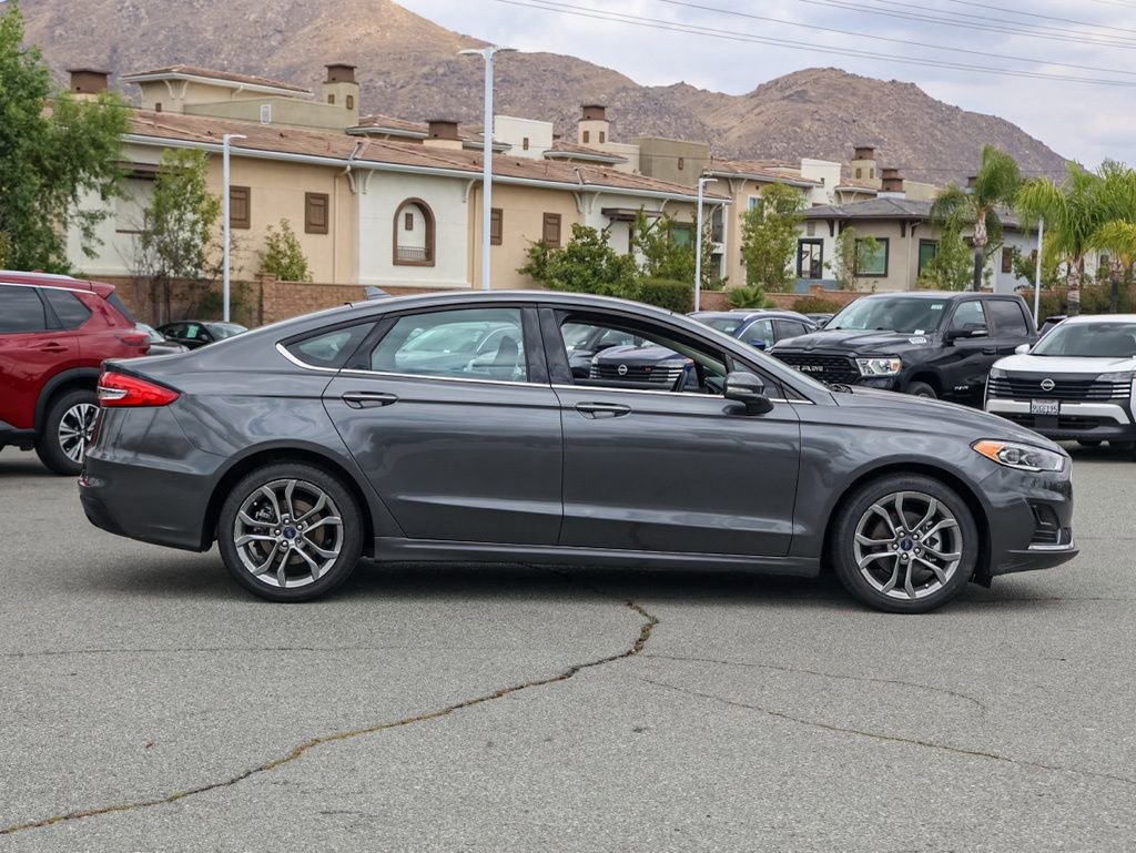 Used 2020 Ford Fusion SEL FWD image 3