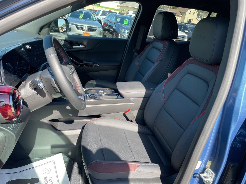 Used 2025 Chevrolet Equinox RS w/ Convenience Package III image 3