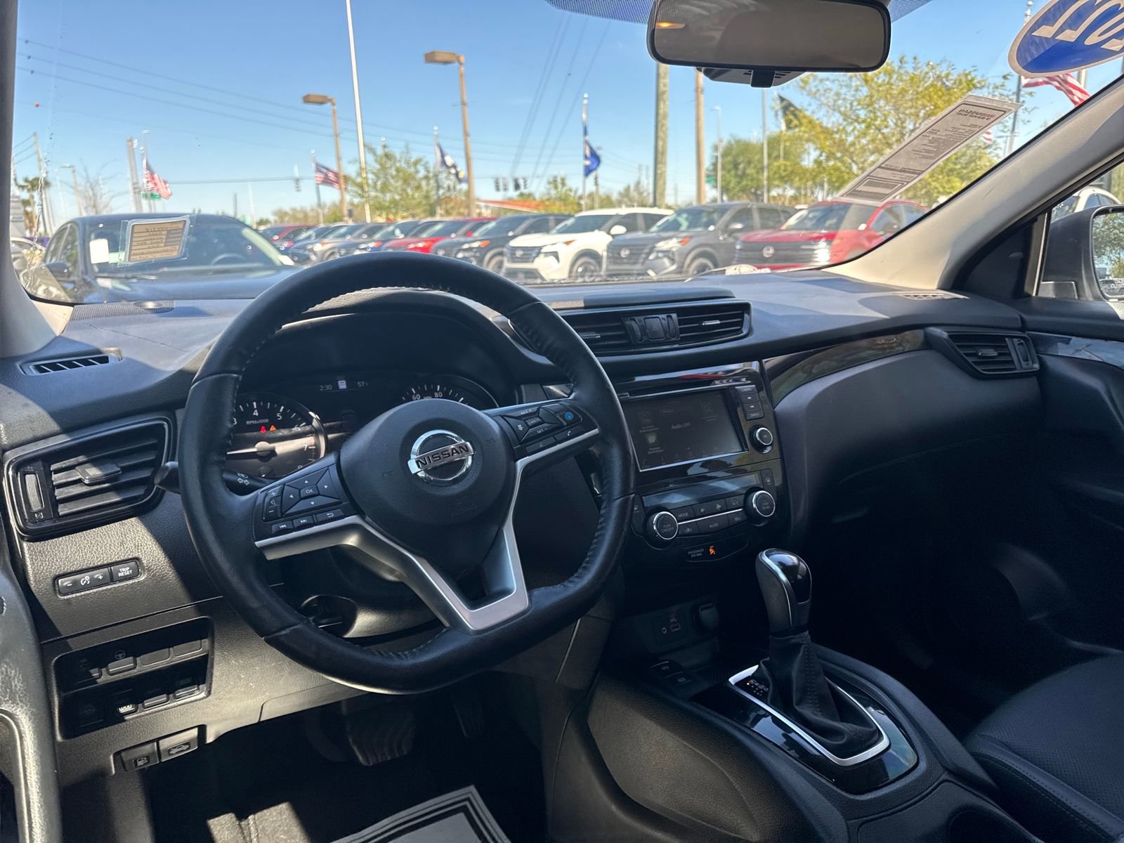 Used 2022 Nissan Rogue Sport SL image 11