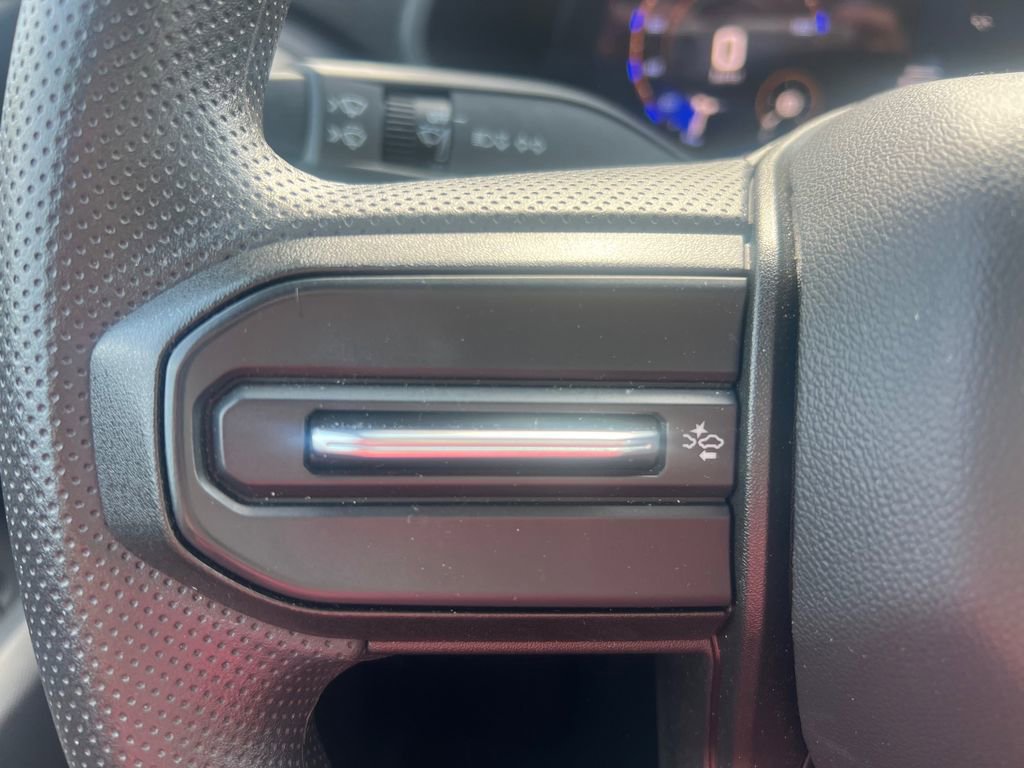 Used 2024 Chevrolet Colorado W/T image 9