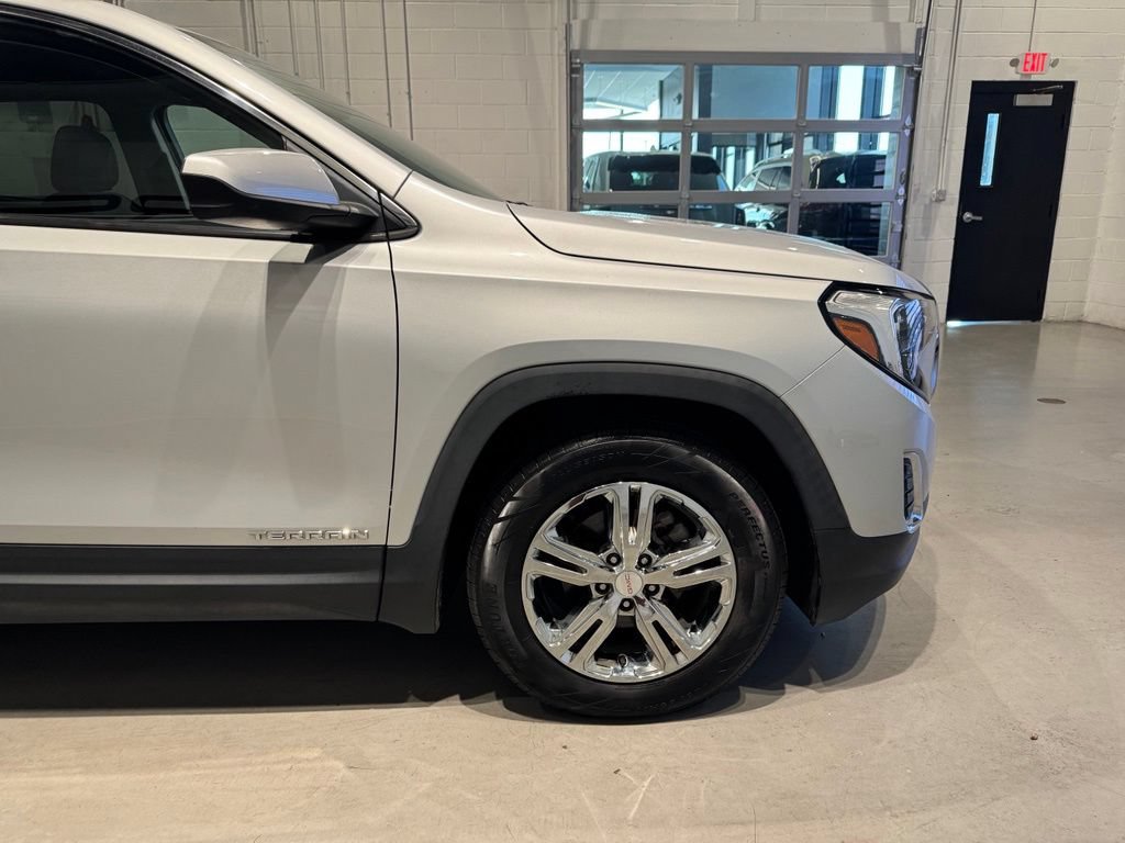 Used 2021 GMC Terrain SLE FWD image 9