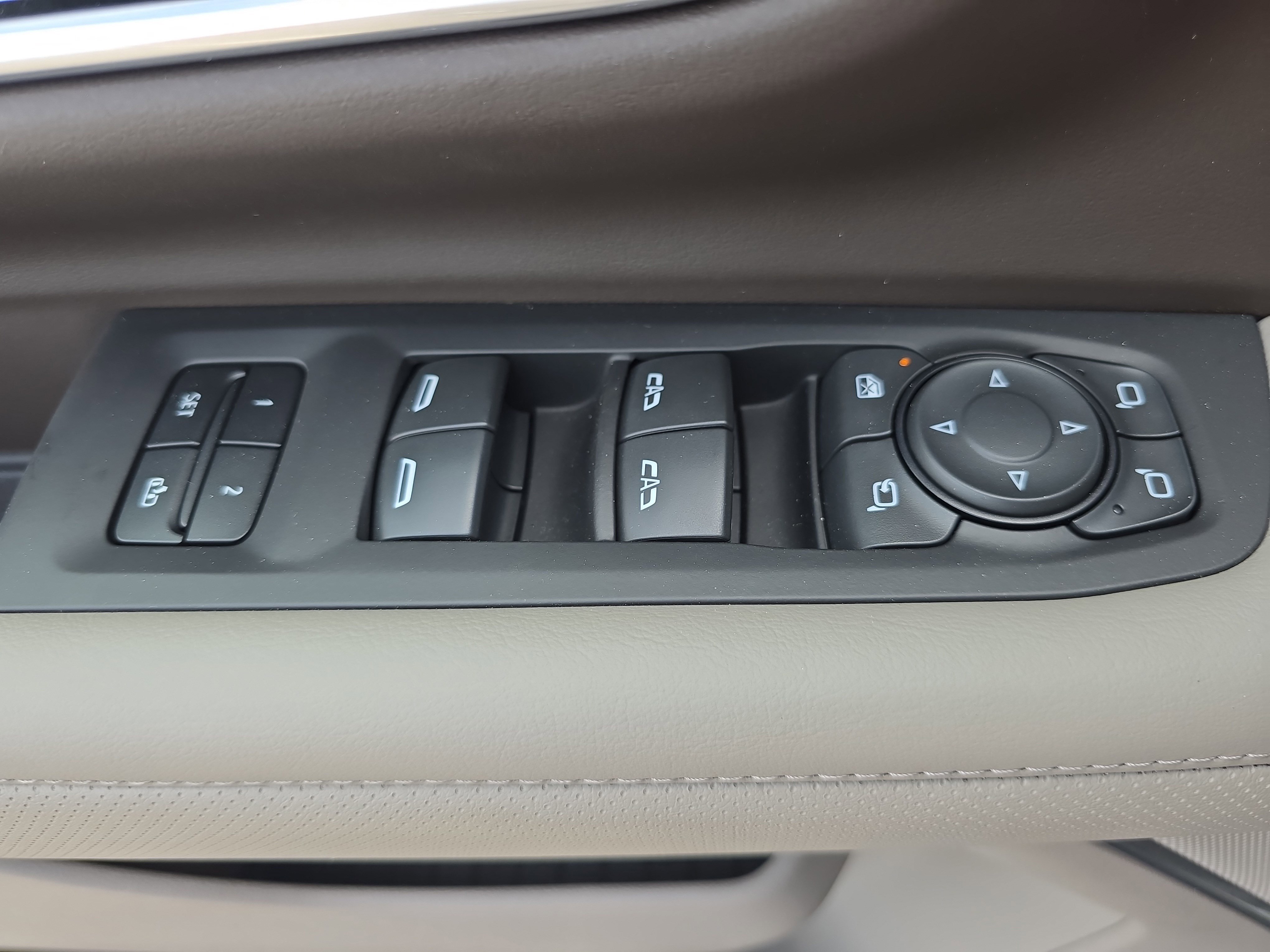 Used 2021 GMC Yukon SLT w/ SLT Luxury Plus Package AWD/4WD image 29