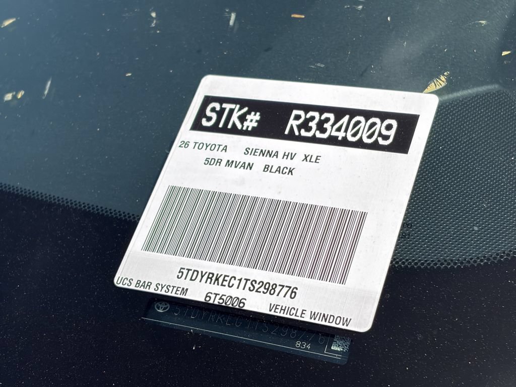 Used 2026 Toyota Sienna XLE FWD image 14
