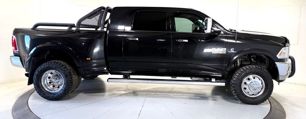 Used 2018 RAM 3500 Laramie AWD/4WD image 3