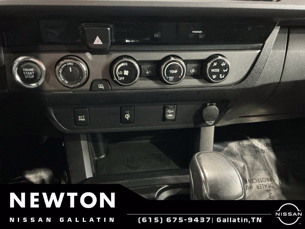 Used 2017 Toyota Tacoma TRD Off-Road w/ Tow Package (A/T) AWD/4WD image 12