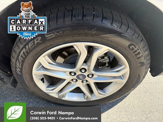 Used 2017 Ford Edge Titanium w/ Class II Trailer Tow Package AWD/4WD image 8