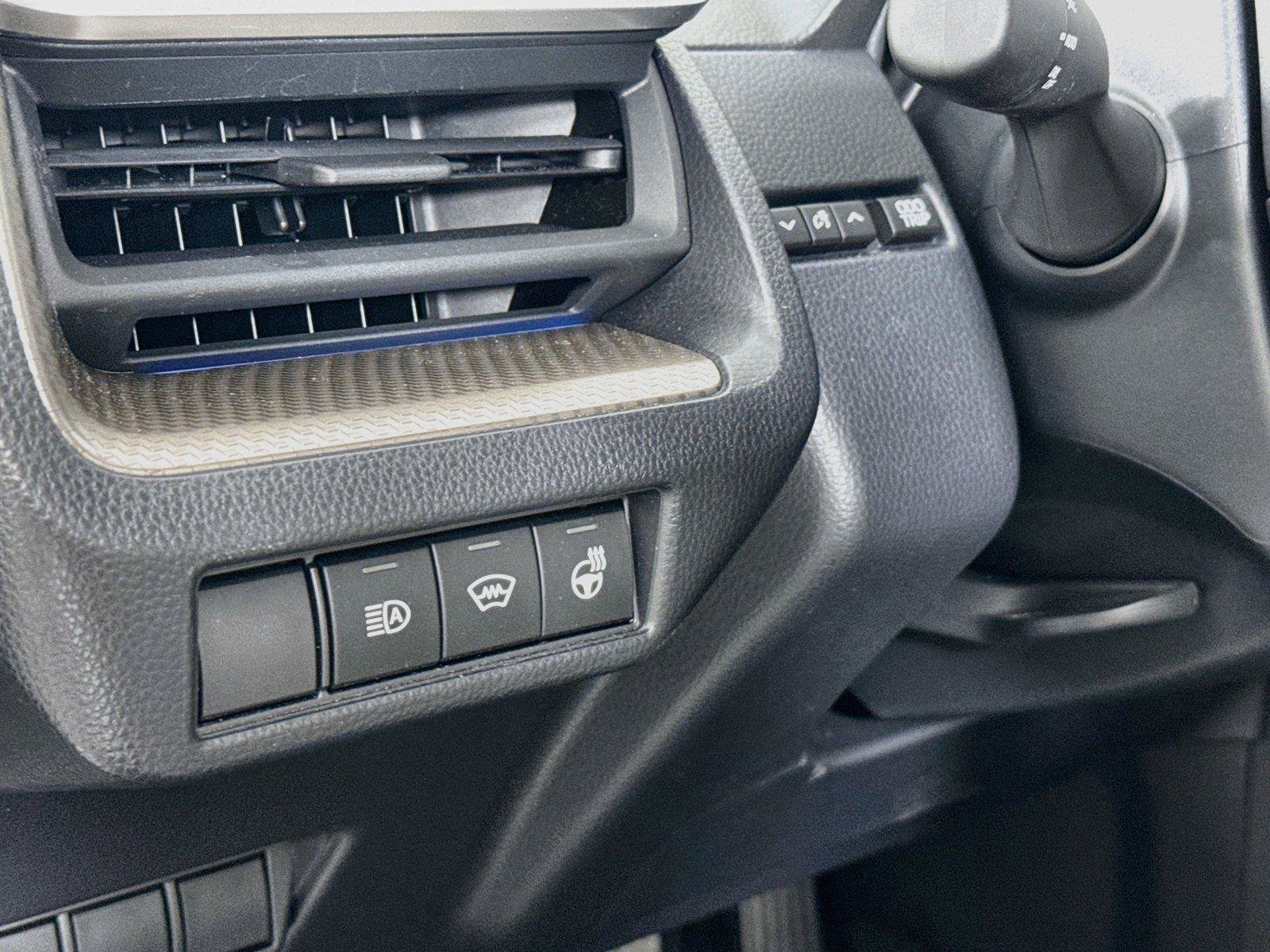 Certified 2026 Toyota Prius XLE FWD image 16