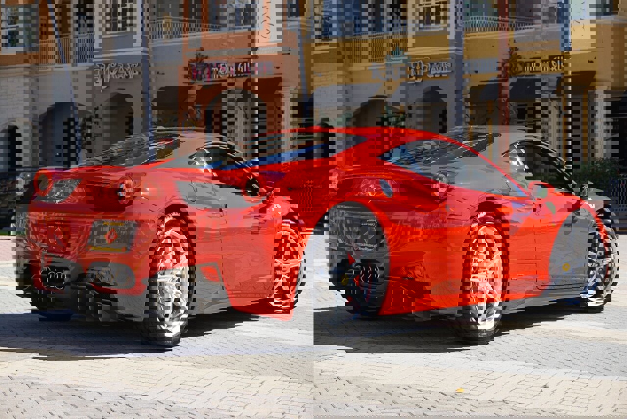 Used 2013 Ferrari 458 Italia Coupe image 30