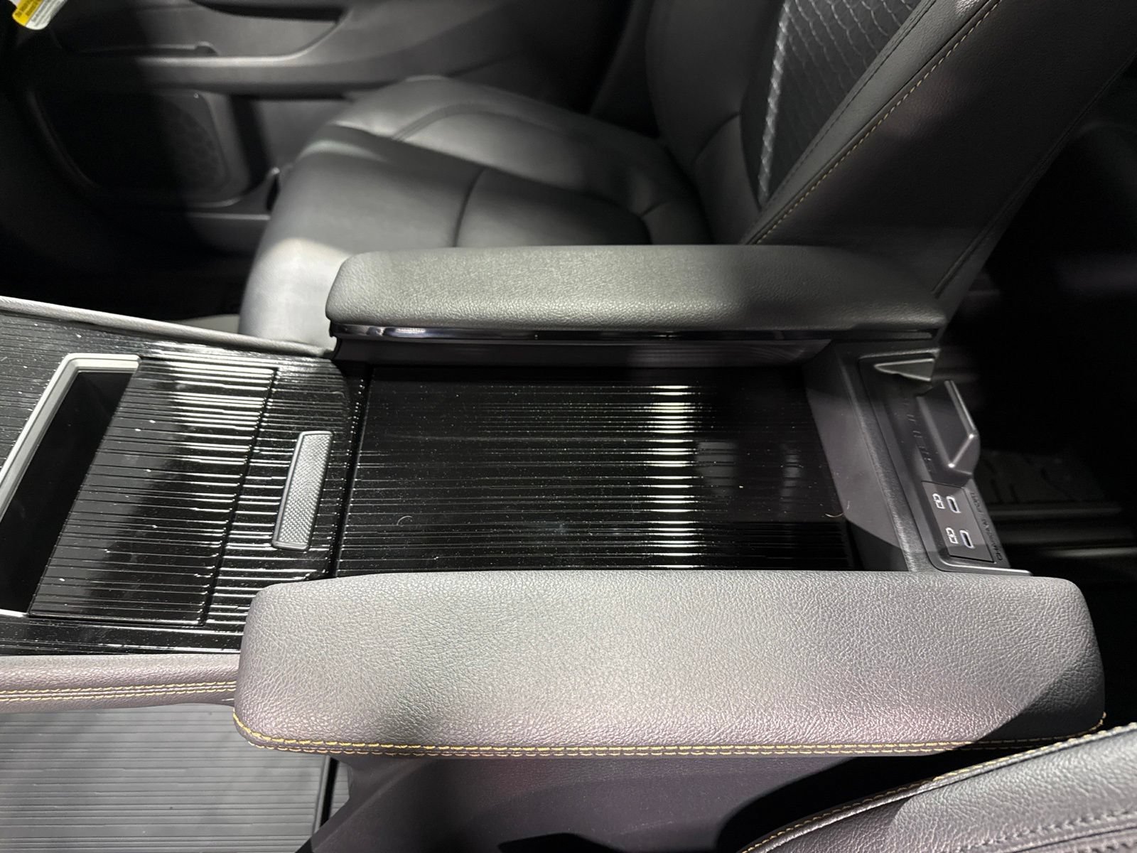 New 2026 Toyota Sienna XLE Woodland Edition AWD/4WD image 36