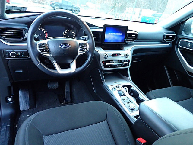 Used 2023 Ford Explorer XLT w/ Class IV Trailer Tow Package image 21