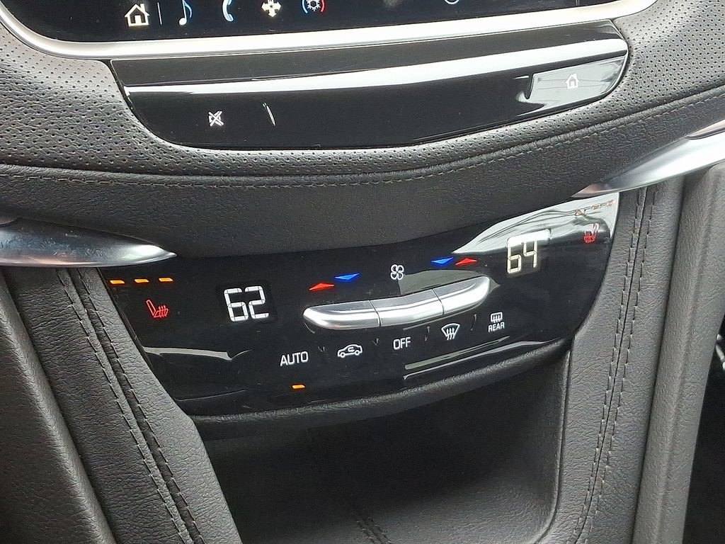 Certified 2024 Cadillac XT5 Luxury AWD/4WD image 18