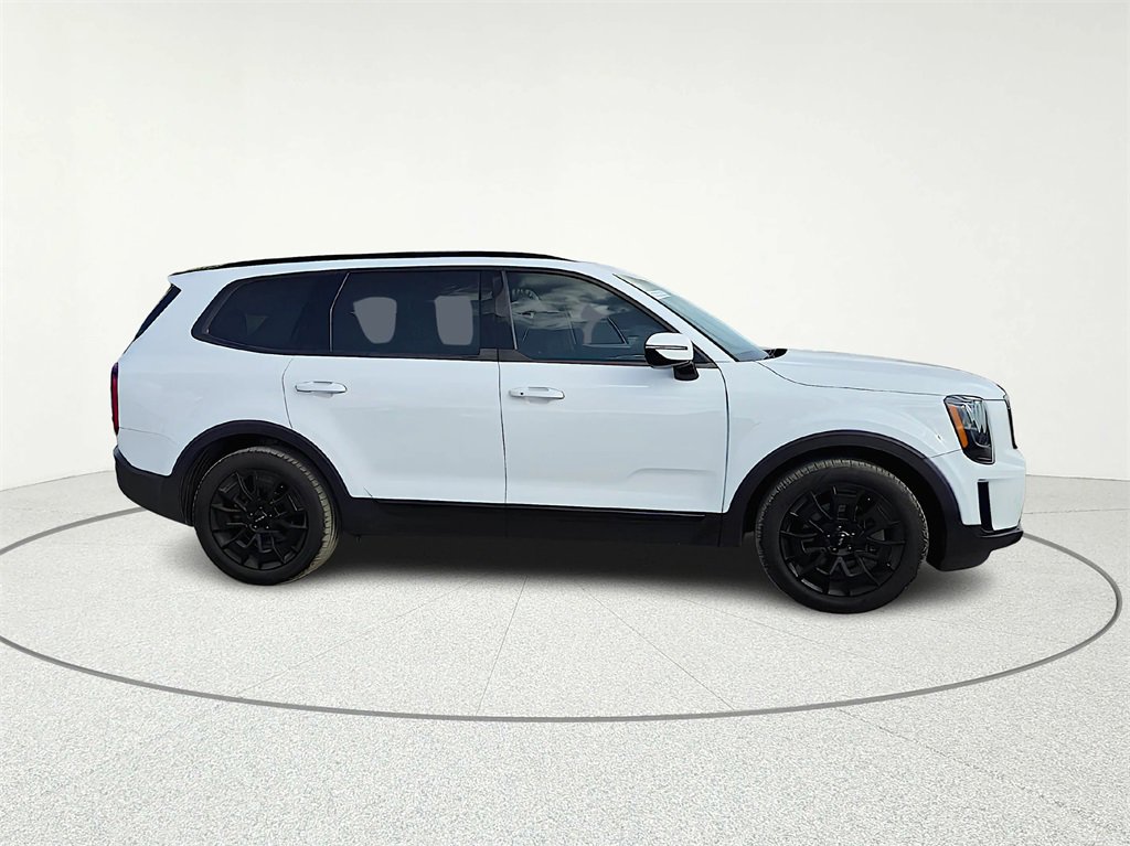 Used 2022 Kia Telluride SX w/ SX Prestige Package image 8