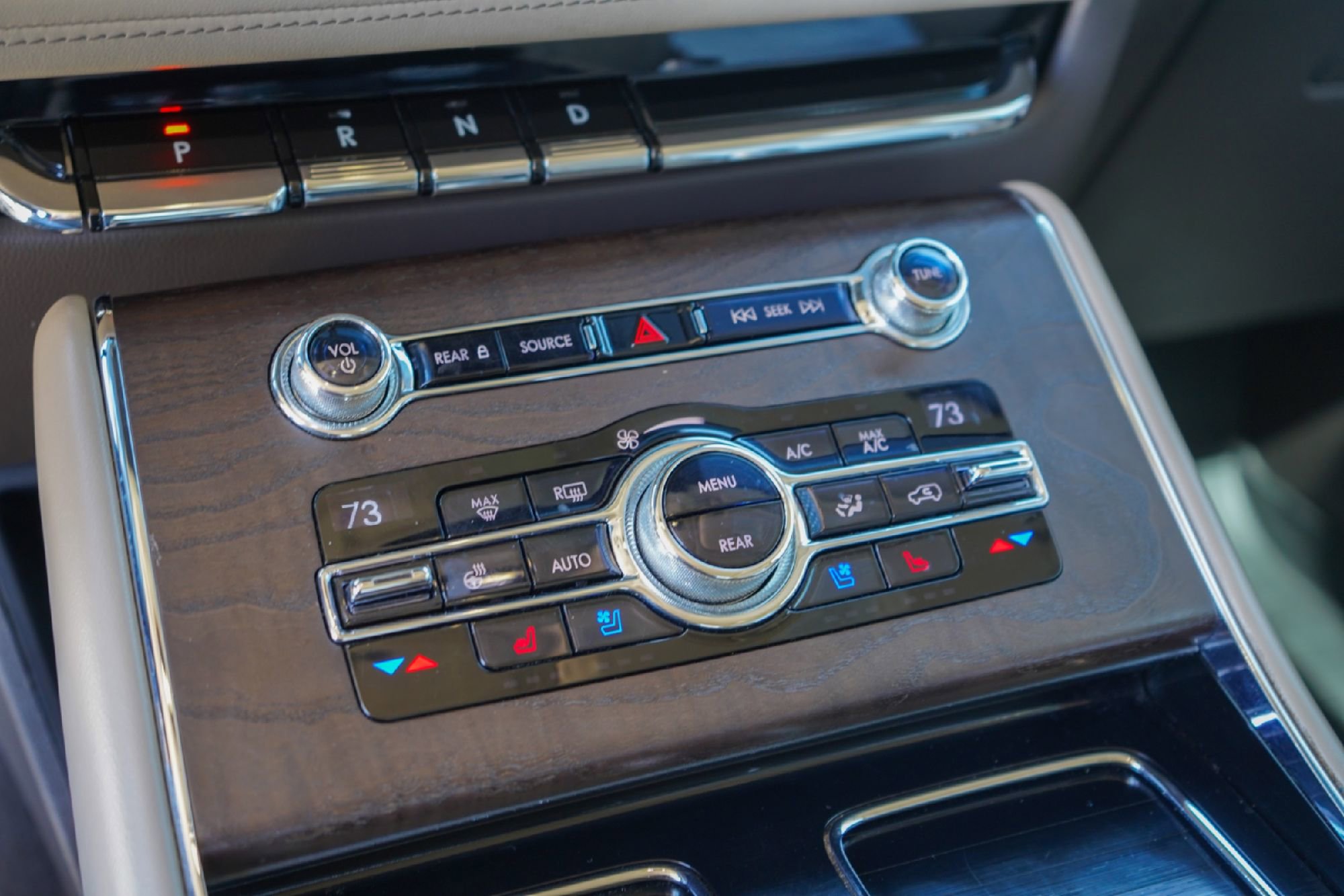 Used 2020 Lincoln Aviator Reserve w/ Equipment Group 202A image 16