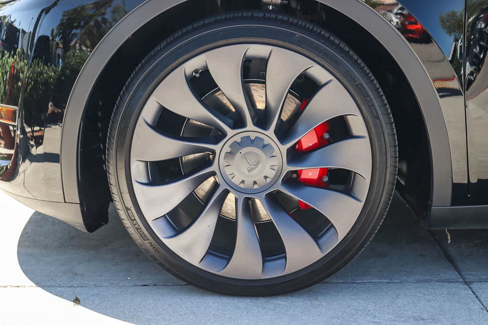 Used 2025 Tesla Model Y Performance AWD/4WD image 9