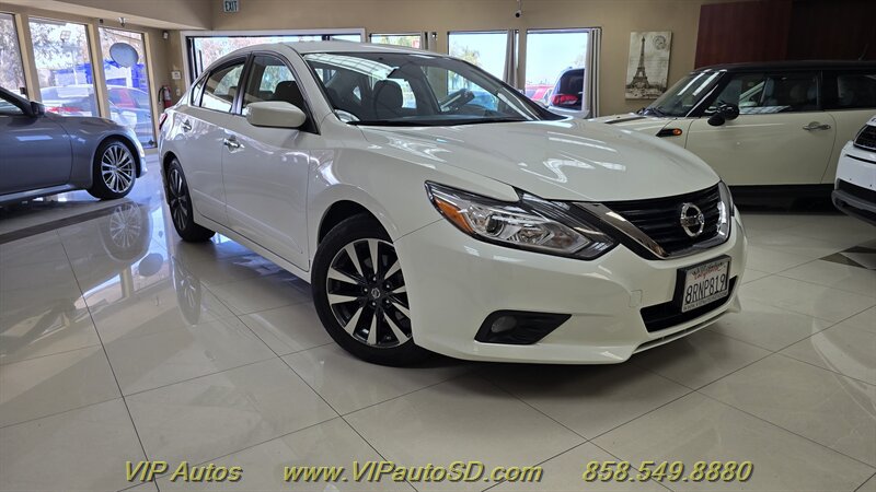 Used 2017 Nissan Altima 2.5 SV FWD image 1