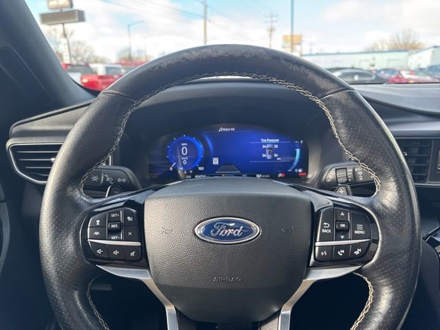 Used 2022 Ford Explorer ST w/ ST Street Pack image 4