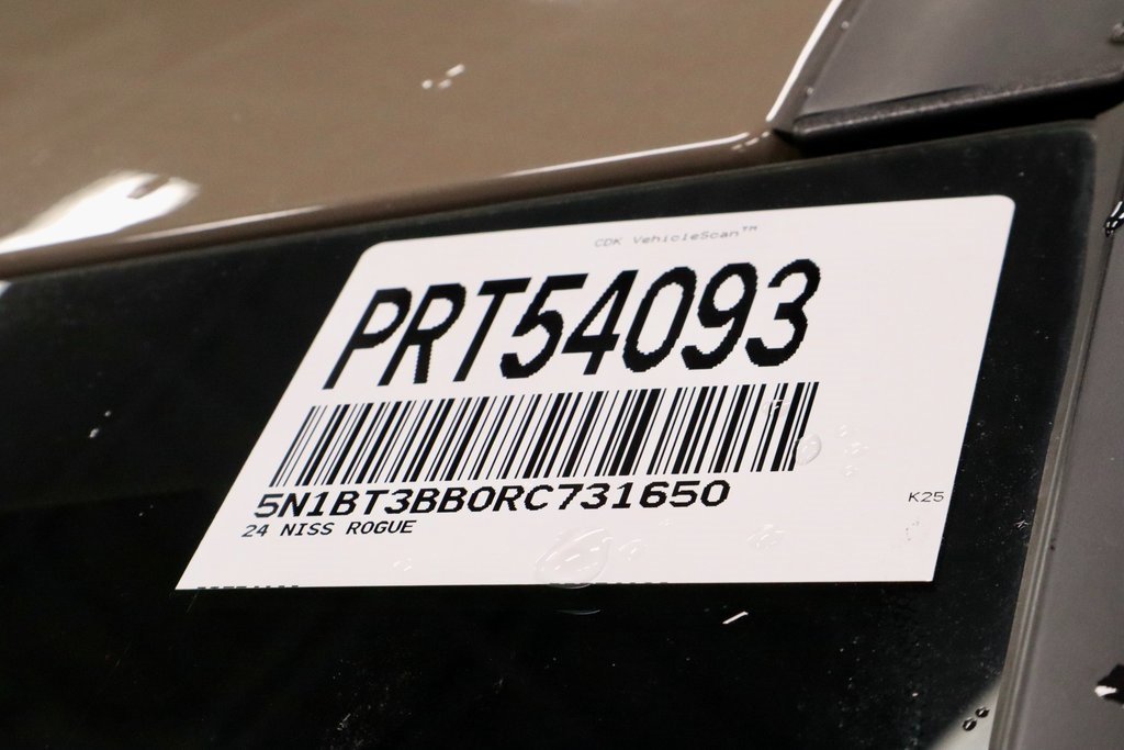 Certified 2024 Nissan Rogue SV image 34