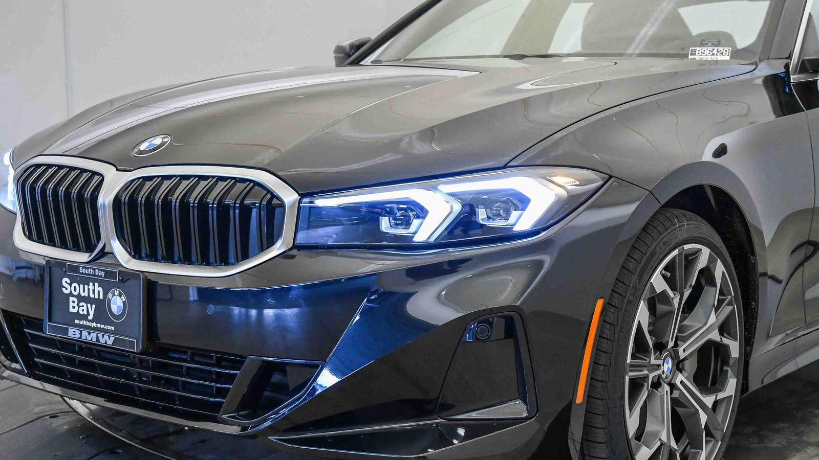 New 2026 BMW 330i Sedan w/ Premium Package image 9