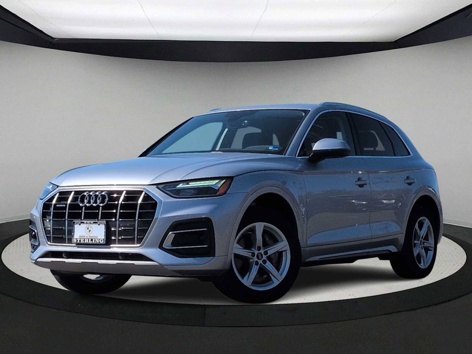 Used 2021 Audi Q5 Premium w/ Convenience Package image 1