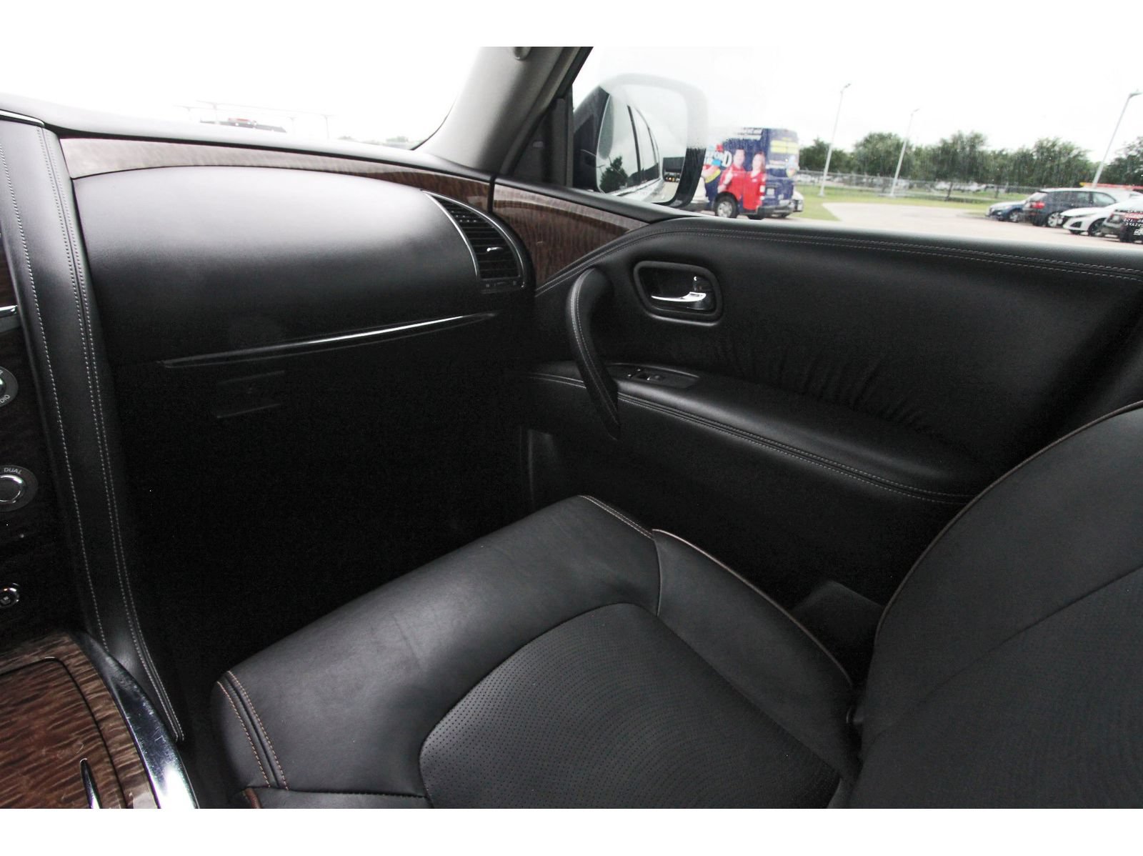 Used 2017 Nissan Armada Platinum RWD image 13