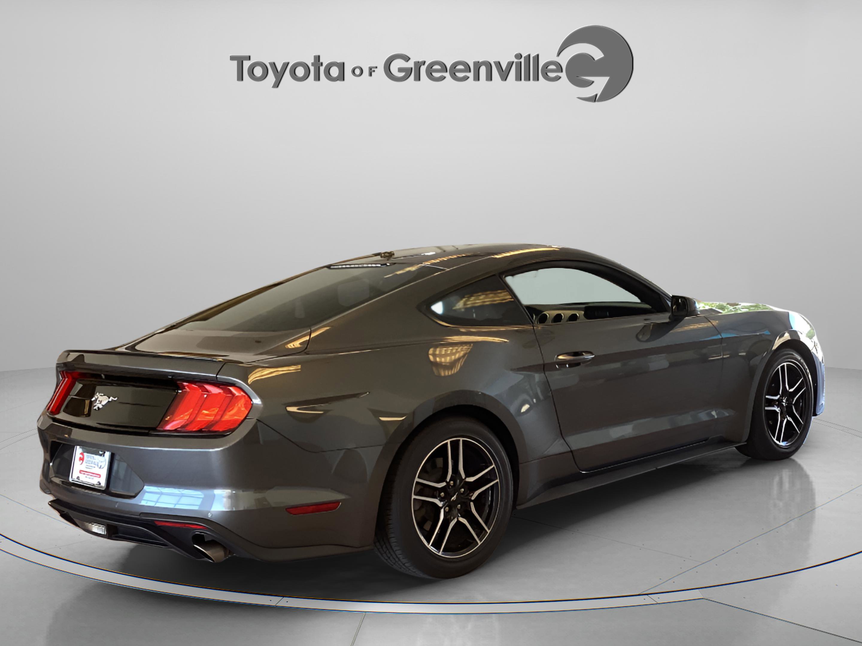 Used 2018 Ford Mustang Coupe w/ Equipment Group 101A RWD image 6