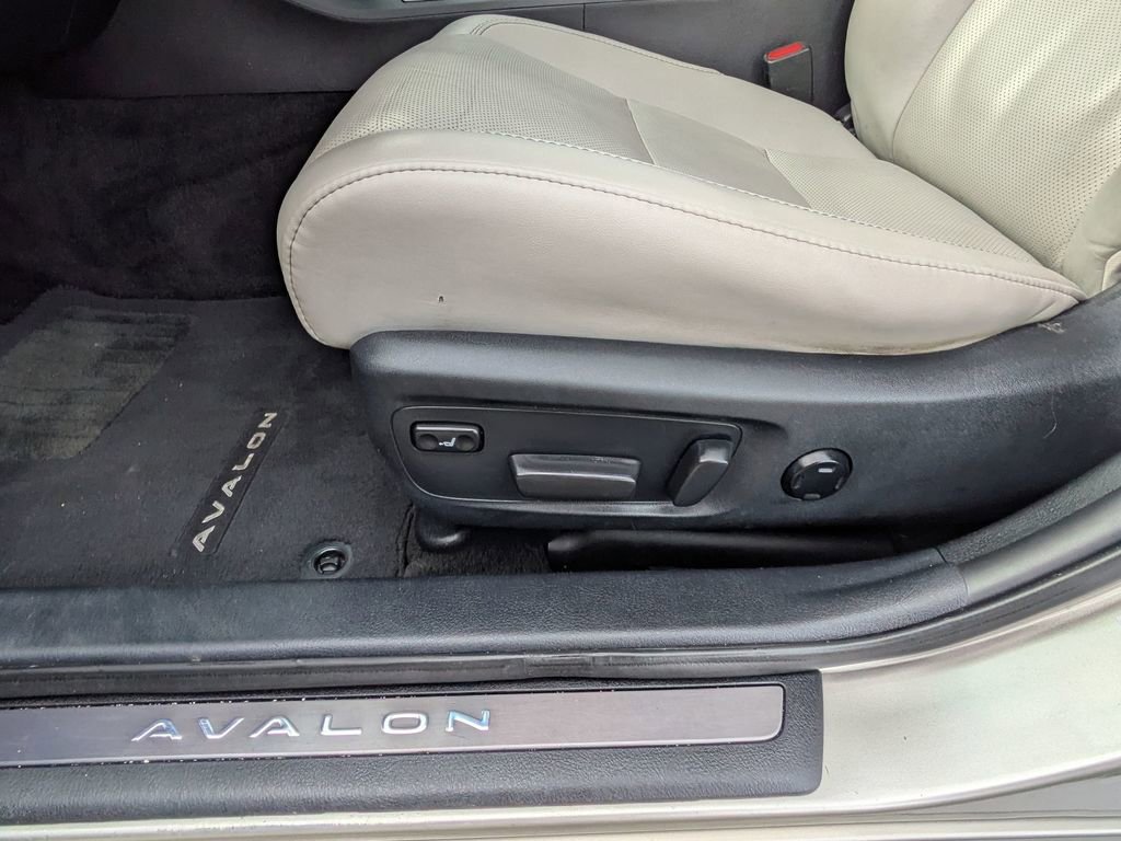 Used 2015 Toyota Avalon XLE Touring image 14