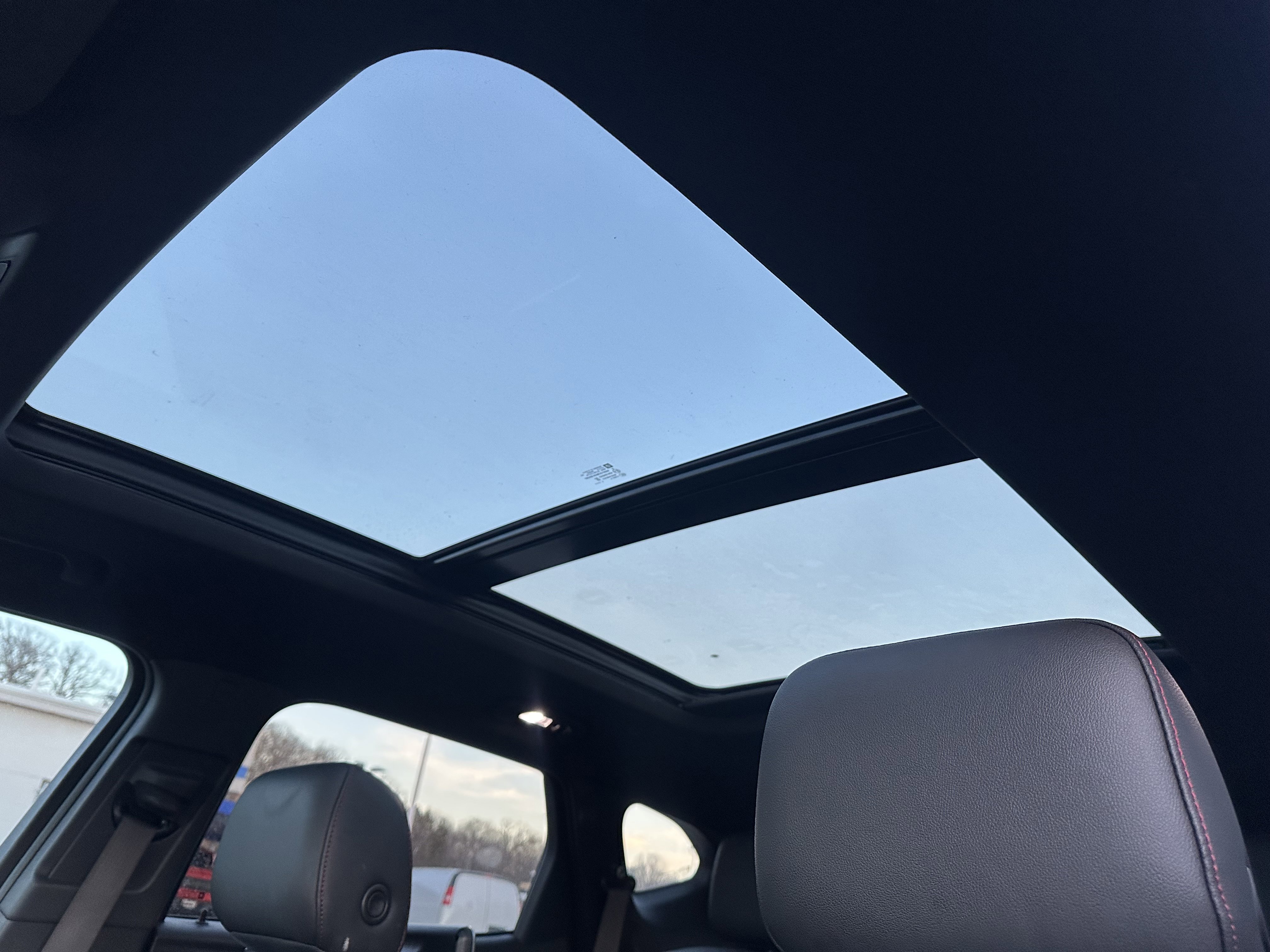 Used 2022 Chevrolet Blazer RS w/ Enhanced Convenience Package image 16