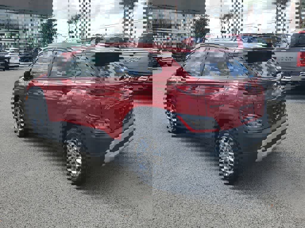 Used 2022 Hyundai Kona SE image 2