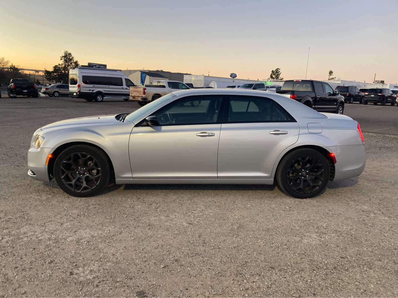 Used 2022 Chrysler 300 Touring w/ Sport Appearance Package image 2