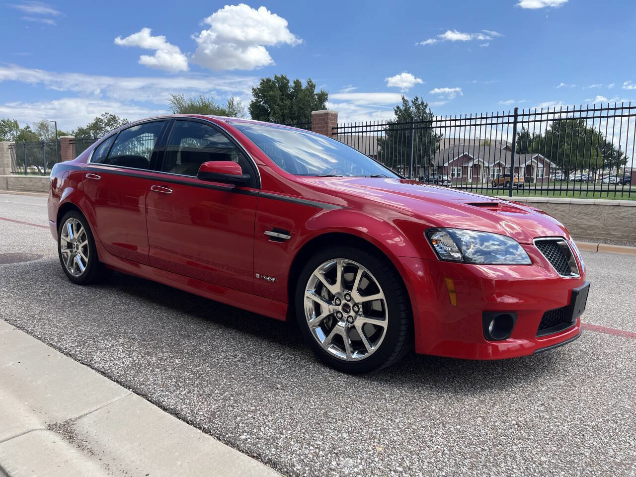 Used 2009 Pontiac G8 GXP image 7