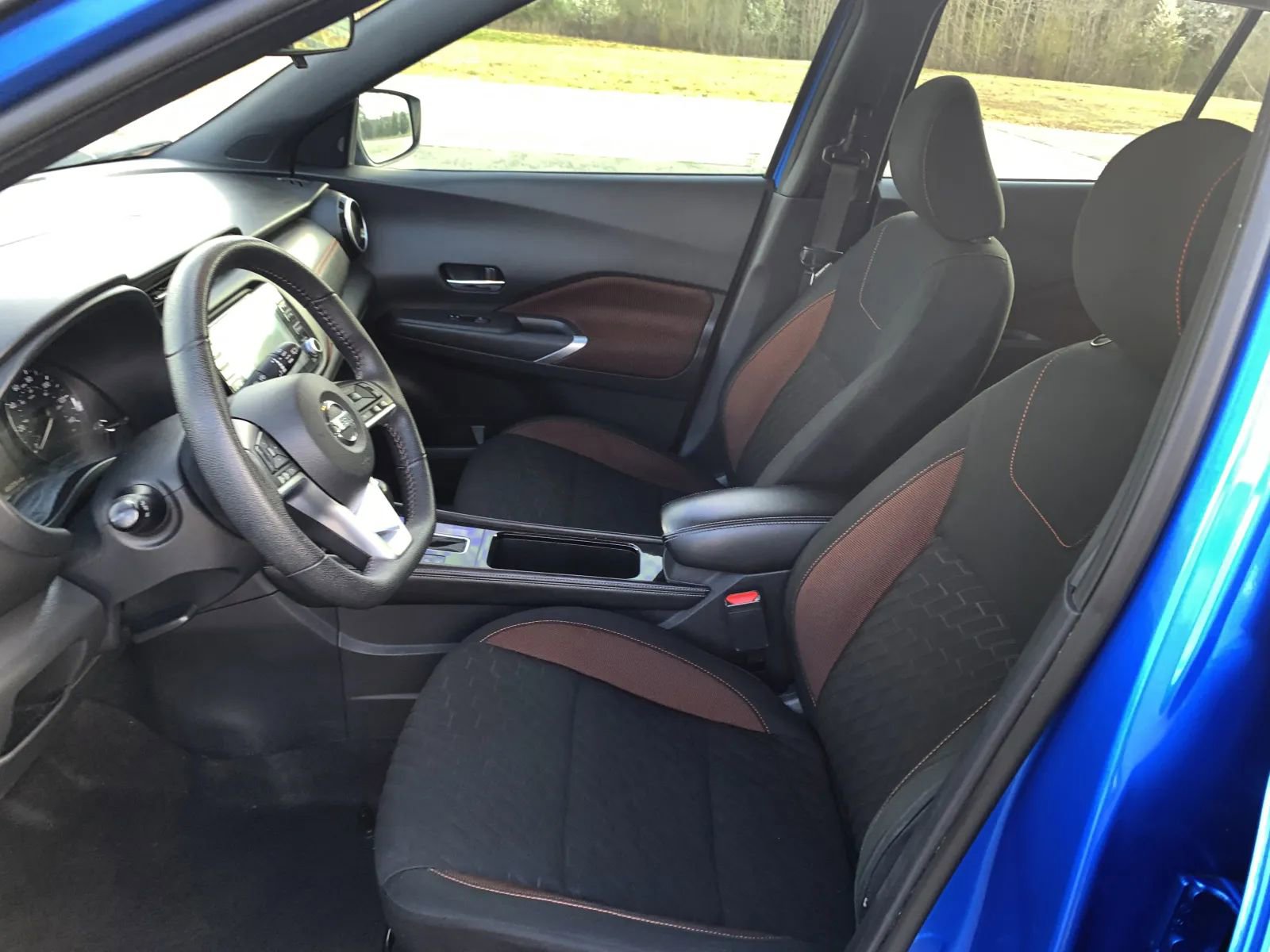 Used 2021 Nissan Kicks SR w/ Exterior Package FWD image 23