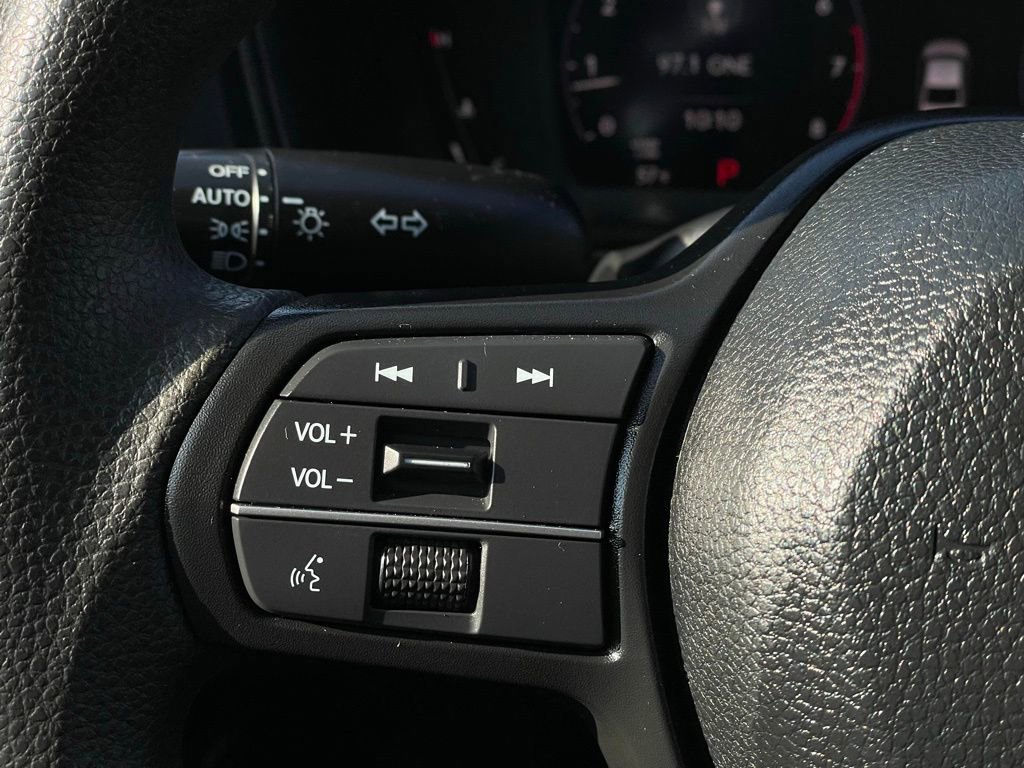 Certified 2025 Honda Accord LX image 15