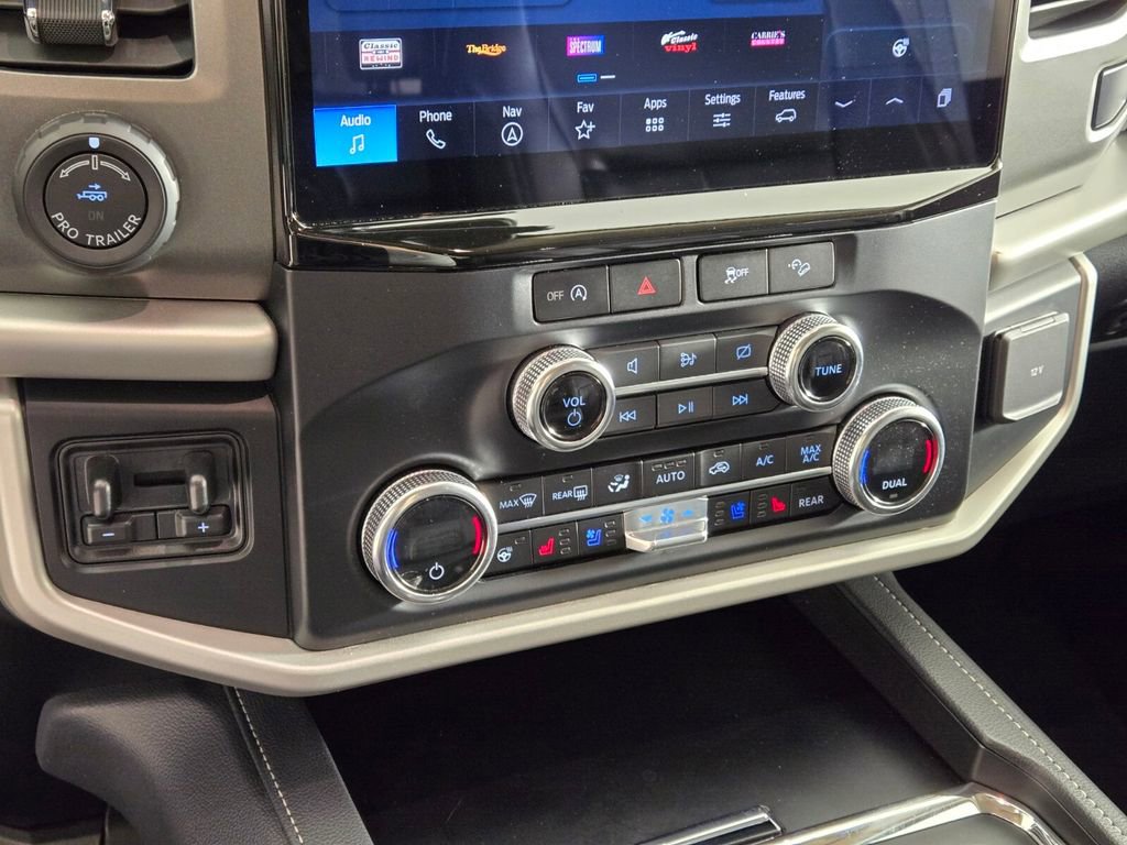 Used 2023 Ford Expedition Max XLT AWD/4WD image 32