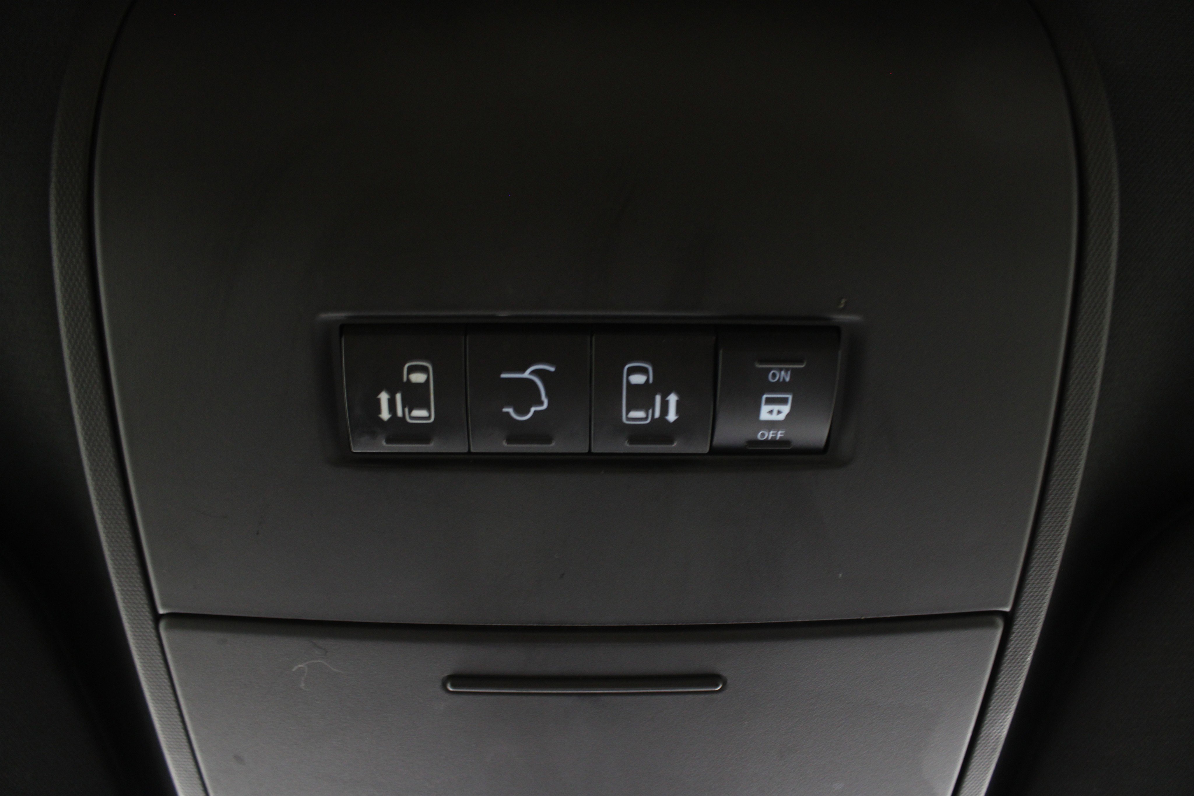 Used 2017 Dodge Grand Caravan SXT image 17