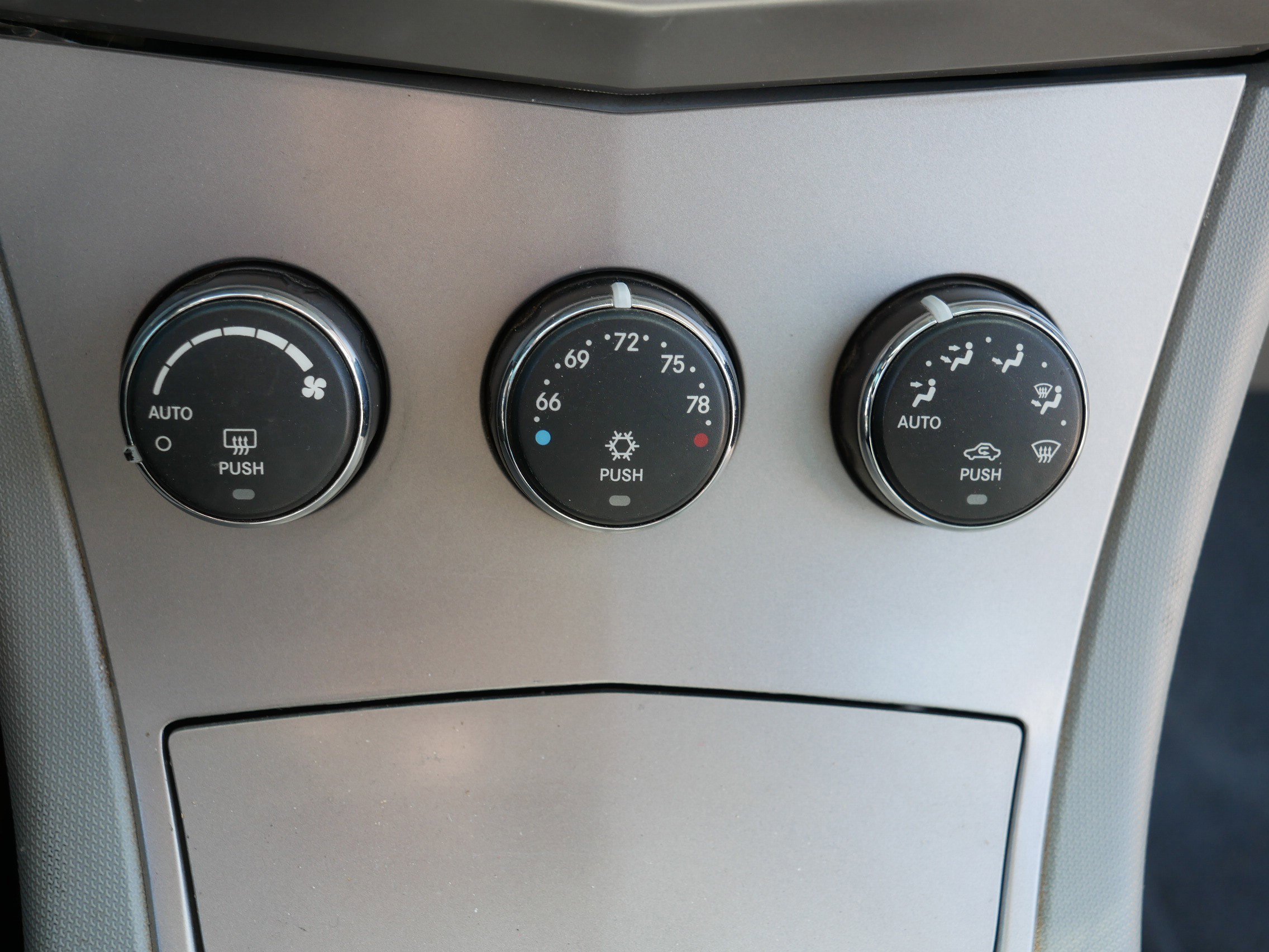 Used 2007 Chrysler Sebring Limited w/ Luxury Group image 27