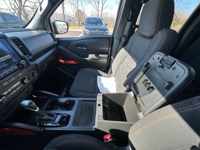 Used 2024 Nissan Frontier PRO-4X image 25