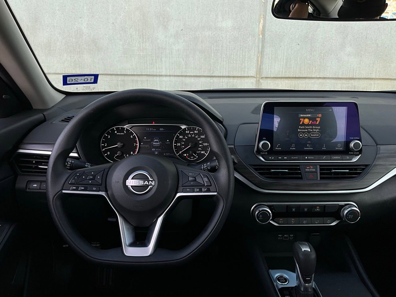 Used 2025 Nissan Altima 2.5 SV image 14