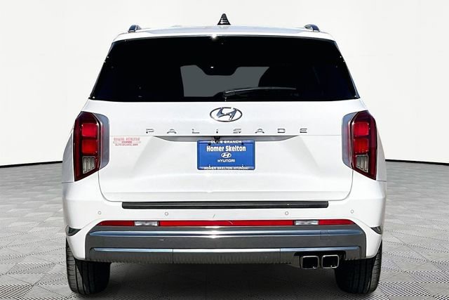 Used 2023 Hyundai Palisade Calligraphy image 4