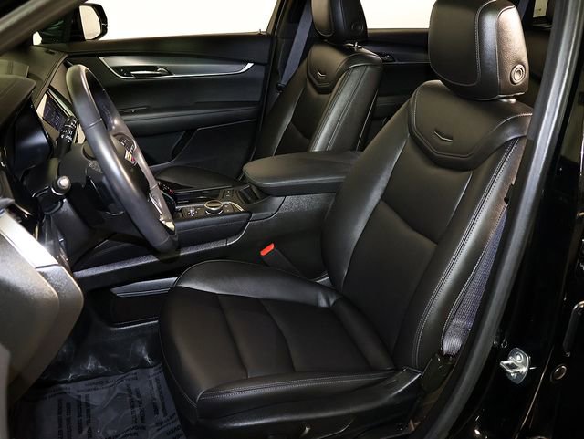 Used 2024 Cadillac XT6 Luxury AWD/4WD image 4