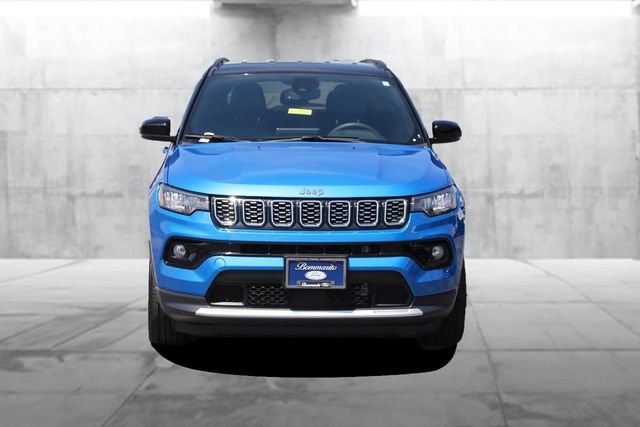 Used 2025 Jeep Compass Limited AWD/4WD image 4
